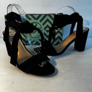 Trary Sz 10 Tie Up Ankle Vegan Suede Chunky Heels NIB‎